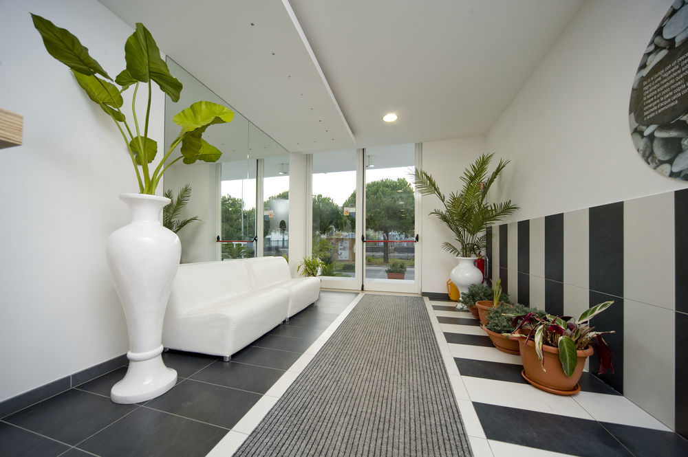 Case Vacanze Blue Bay Resort Roseto Degli Abruzzi Exterior foto